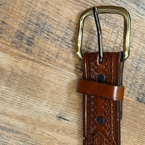 Vintage Western Tooled Leather Belt Brown Floral Cowboy USA Size 44 Brass Buckle